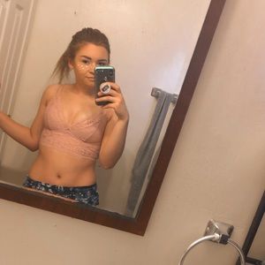 Super pretty victorias secret pink bralette!